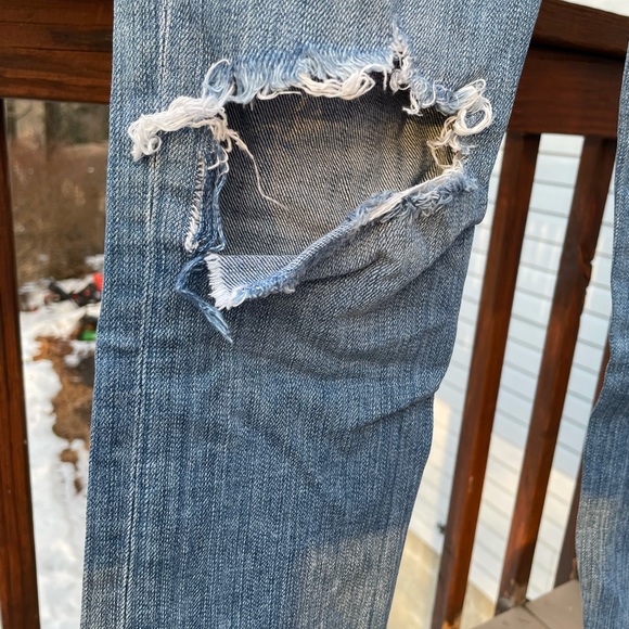 Light Wash Ripped Hollister Jeans - Picture 5 of 7